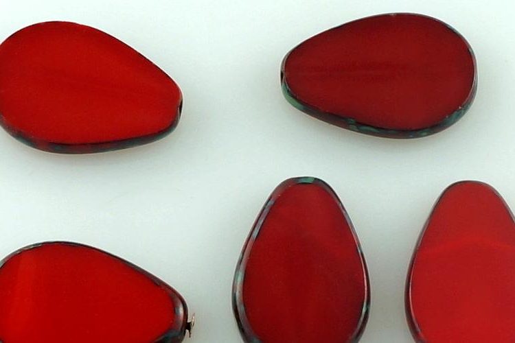Teardrop Flat Window Table Cut Czech Beads