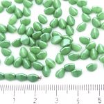 Pinch Czech Beads - Pearl Shine Light Green - 5mm